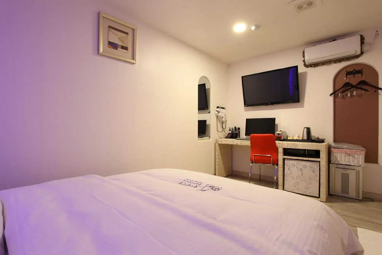Riviera Motel Goyang